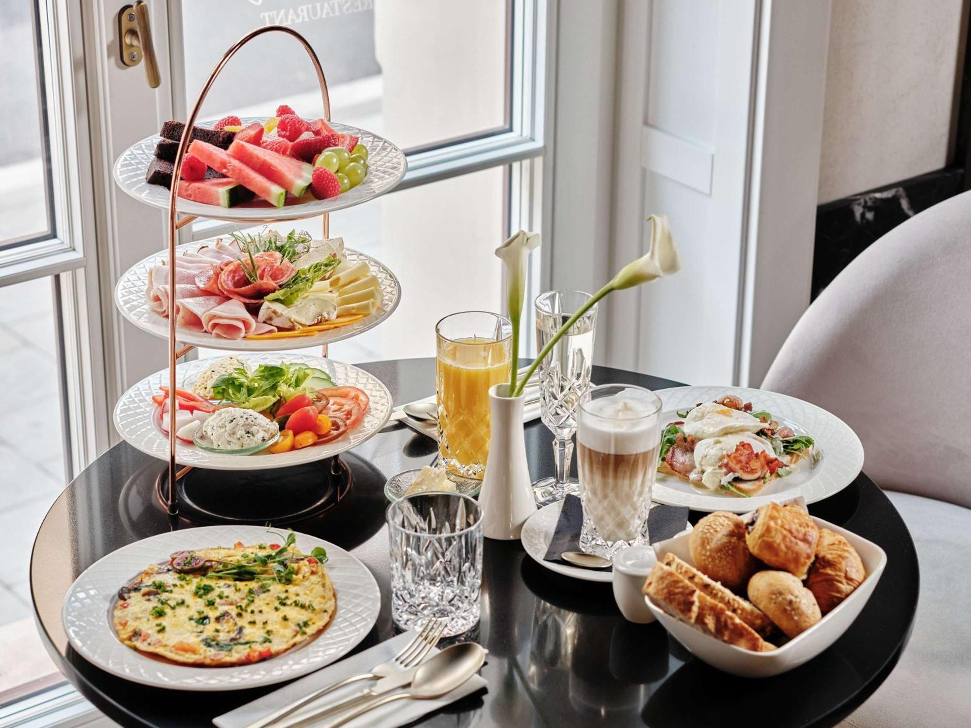 The Crown Krakow Center - Handwritten Collection Accor Екстериор снимка